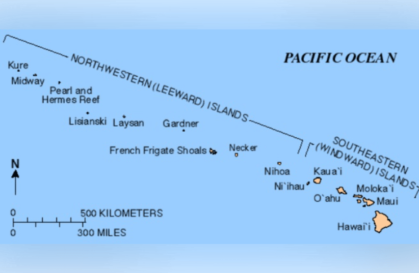 HAWAII IS not just the well known 6 or 7 main southeast (windward) islands, but an archipelago of 137 that stretches about 2,400 km. in the middle of the Pacific ocean. (credit: Honolulu County/Wikimedia Commons)